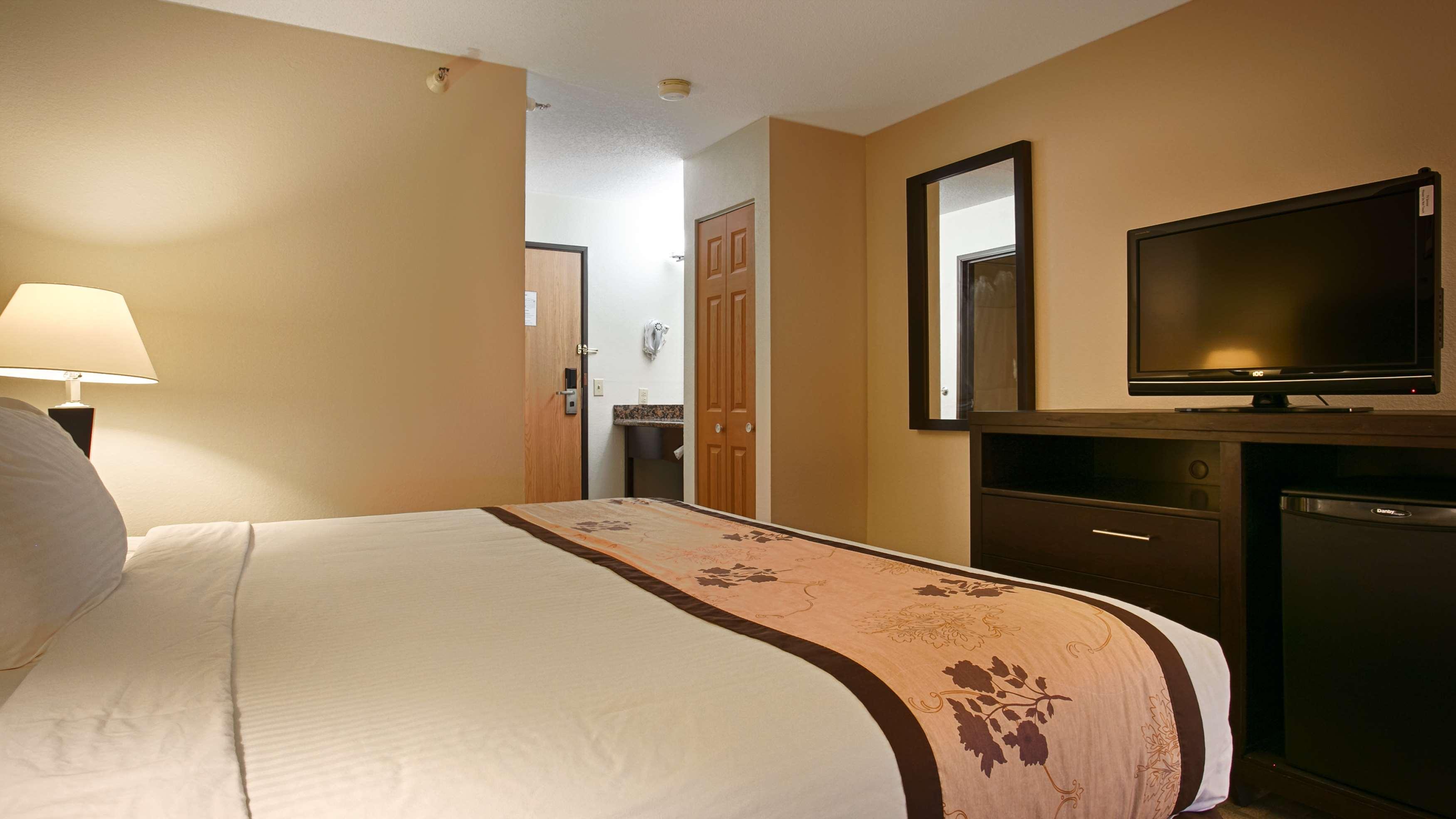 Best Western Alexandria Inn Bagian luar foto