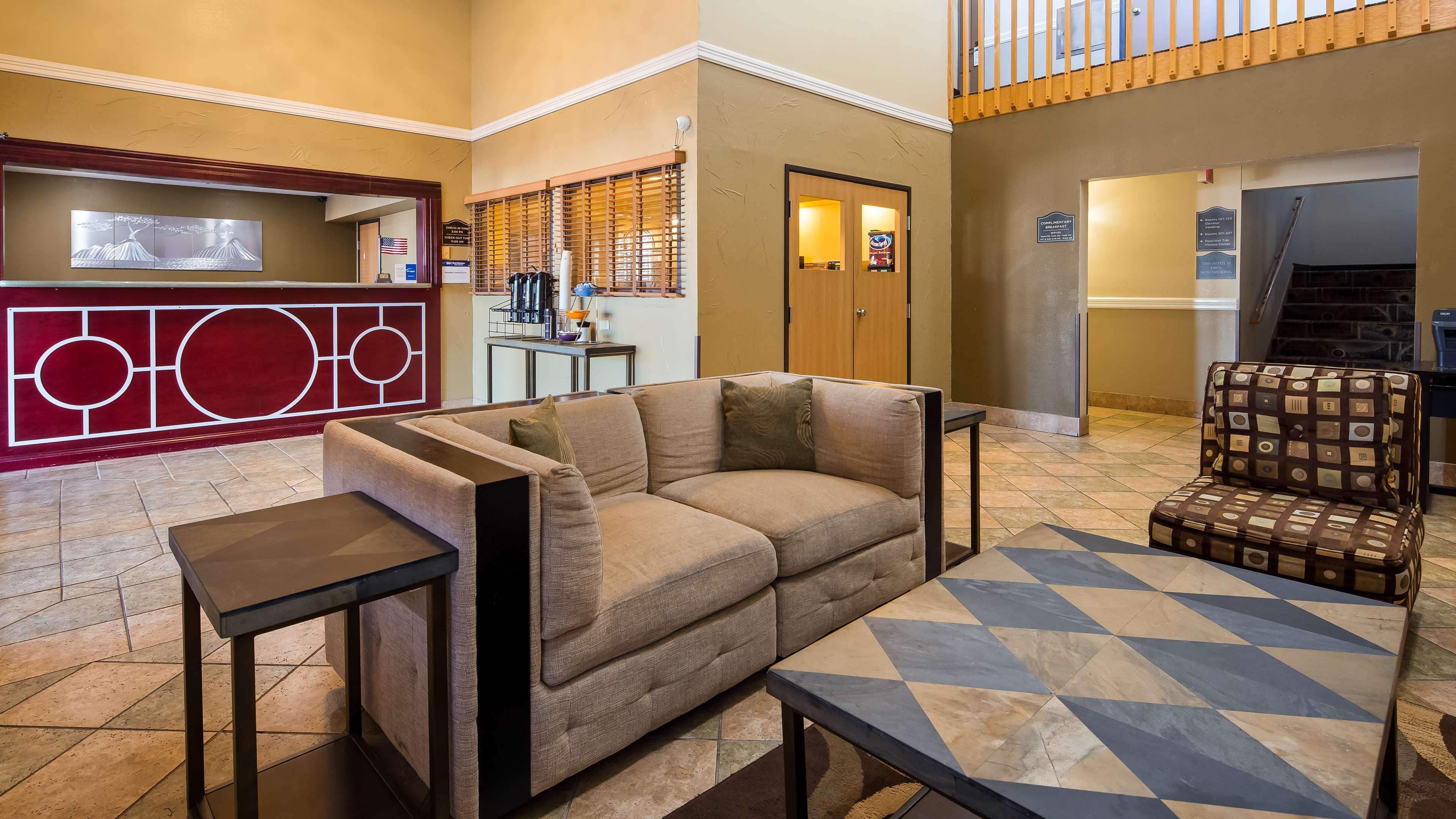 Best Western Alexandria Inn Bagian luar foto